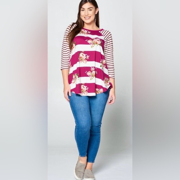 New!Plus Size Floral Striped 3/4 Sleeves Top Curved Hem Detail Sizes 1X 2X 3X - Picture 3 of 4